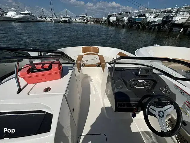 Bayliner VR6 OB