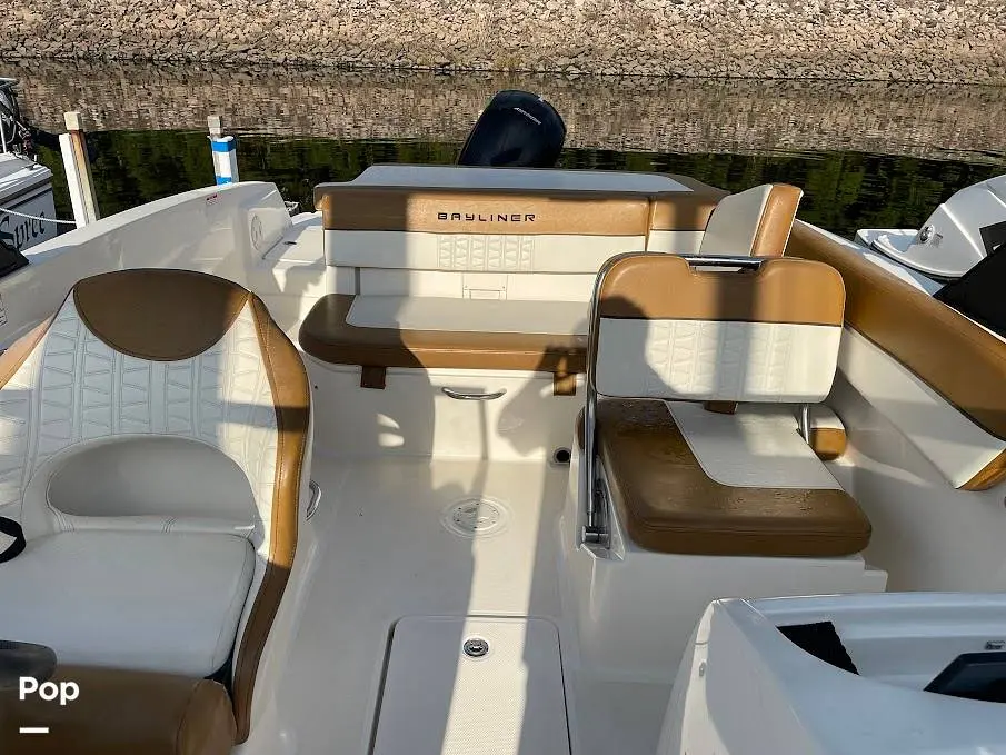 2021 Bayliner vr6 ob