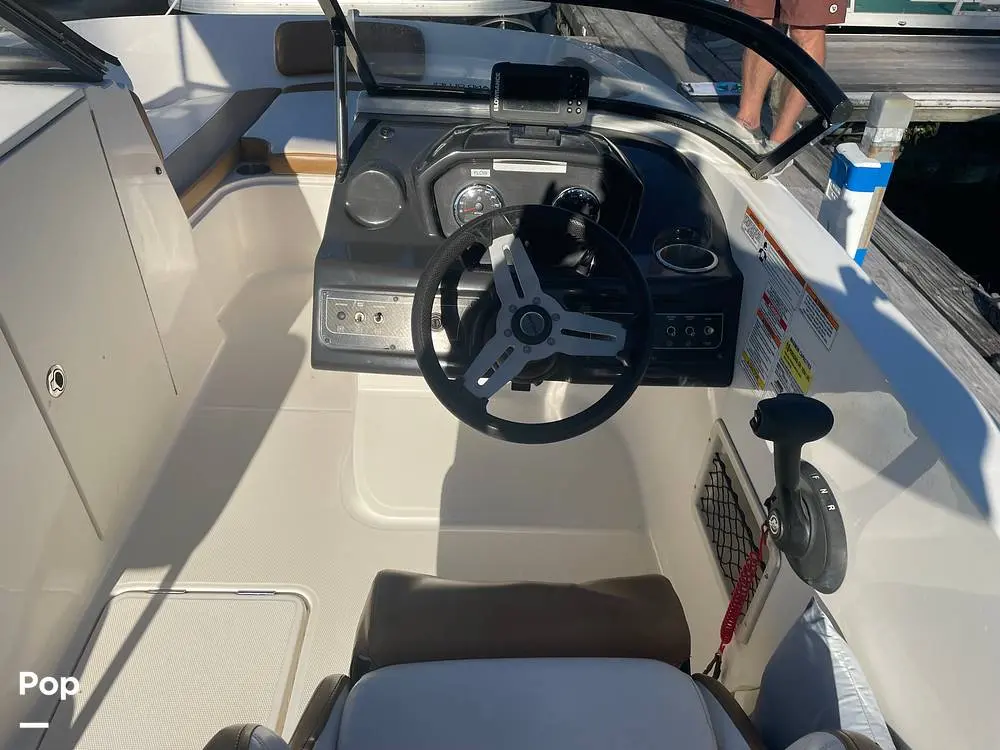 2021 Bayliner vr6 ob