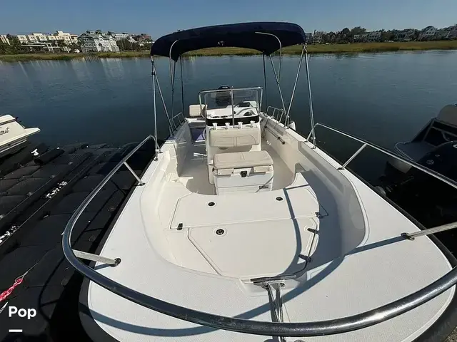 Boston Whaler 170 Montauk