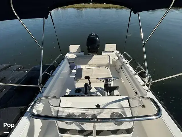 Boston Whaler 170 Montauk