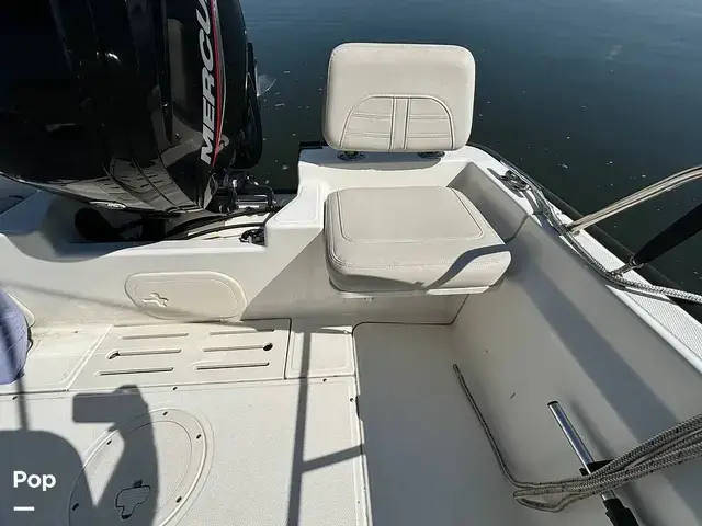 Boston Whaler 170 Montauk