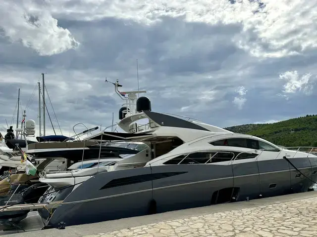 Sunseeker Predator 74