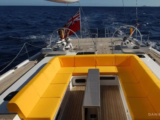 Custom Vaudrey Miller Shipyard - 78 Pieds Performance Cruising by Philippe Briand