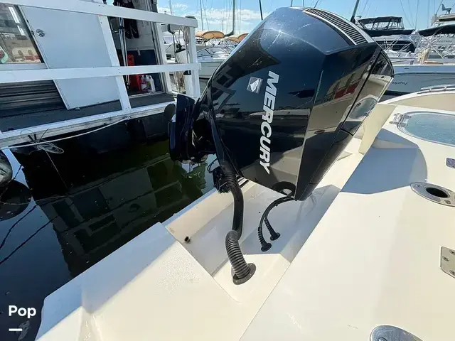 Cobia Boats 237 CC