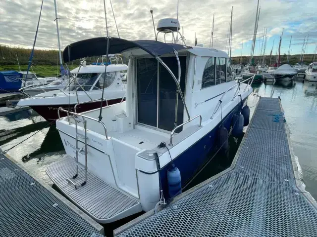 Beneteau Antares 760