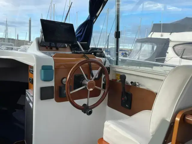 Beneteau Antares 760