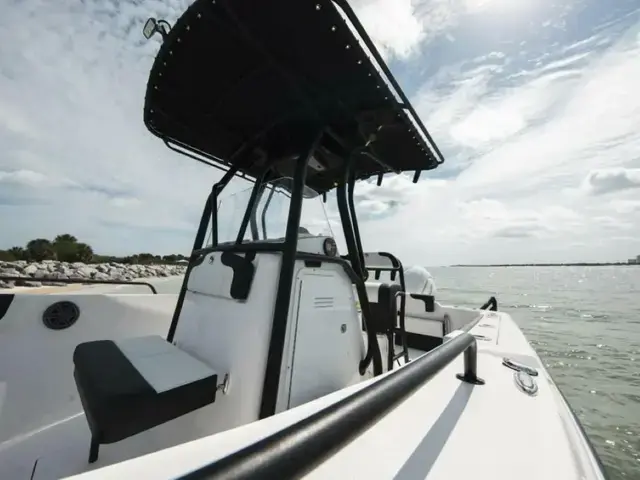 Edgewater boats 208CC Watchman