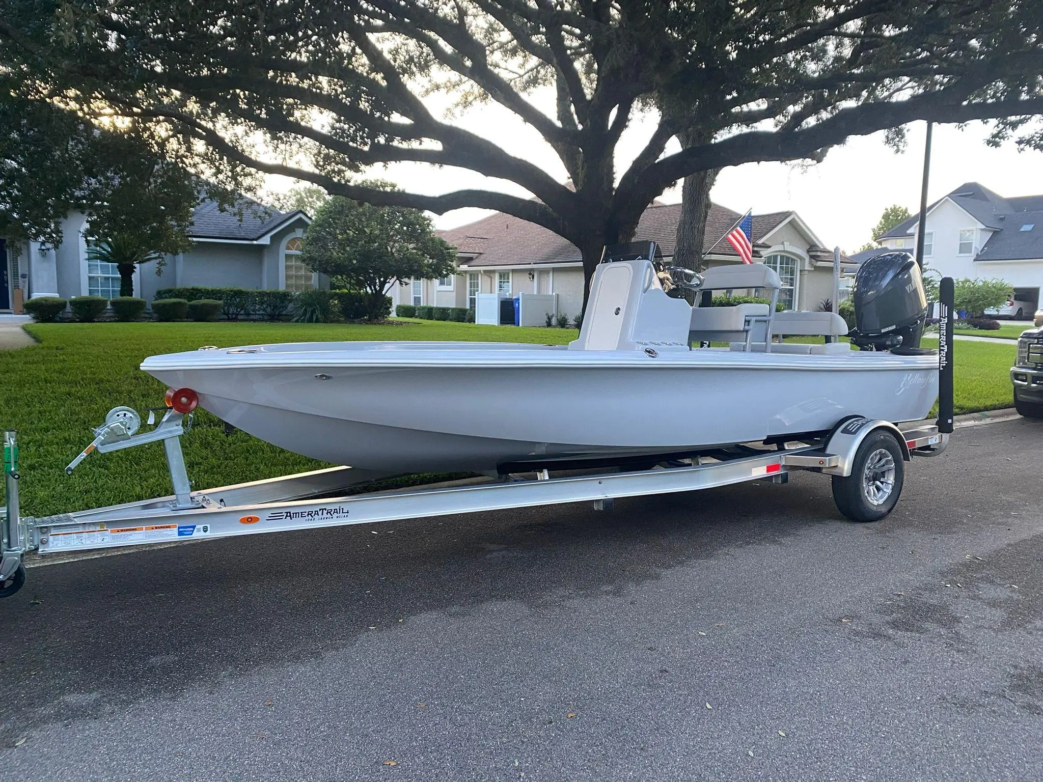 2025 Yellowfin 21 bay