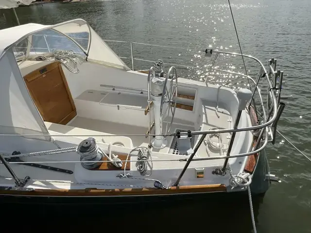 Tartan 37