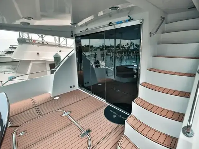 Hatteras 60 Motor Yacht