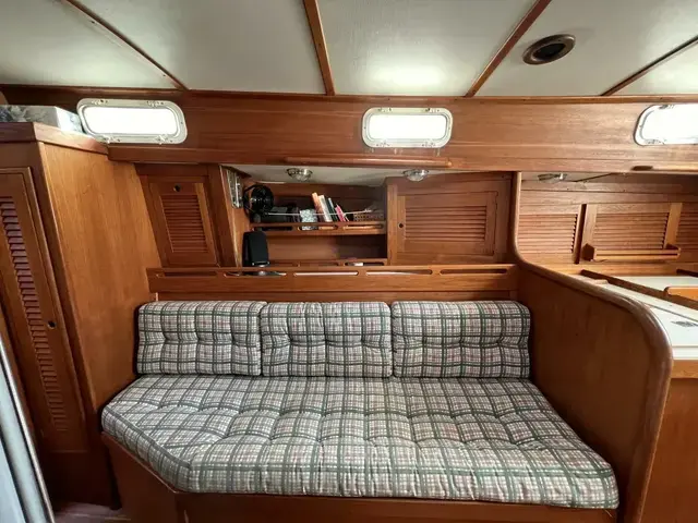 Tartan 37