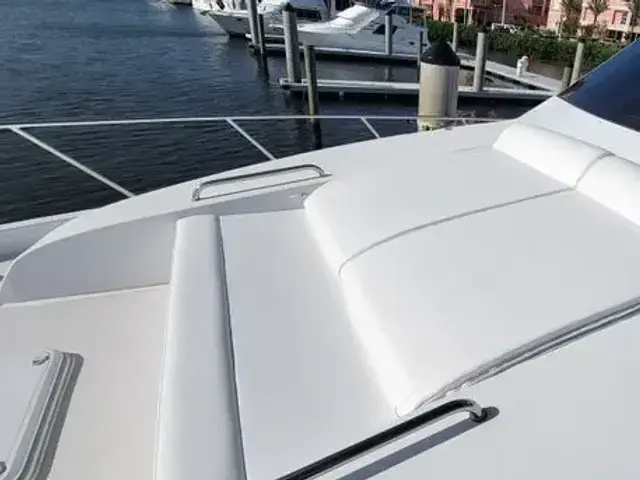 Hatteras 60 Motor Yacht