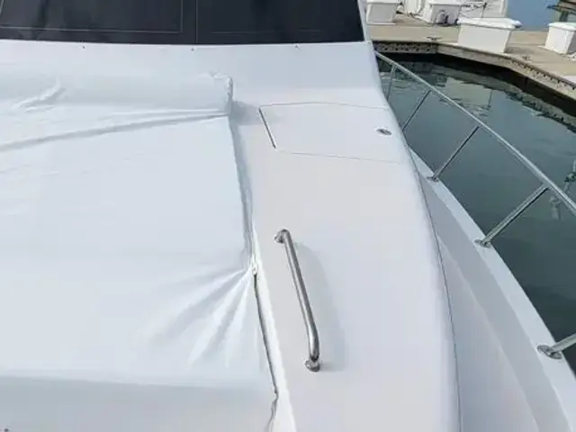 Hatteras 60 Motor Yacht