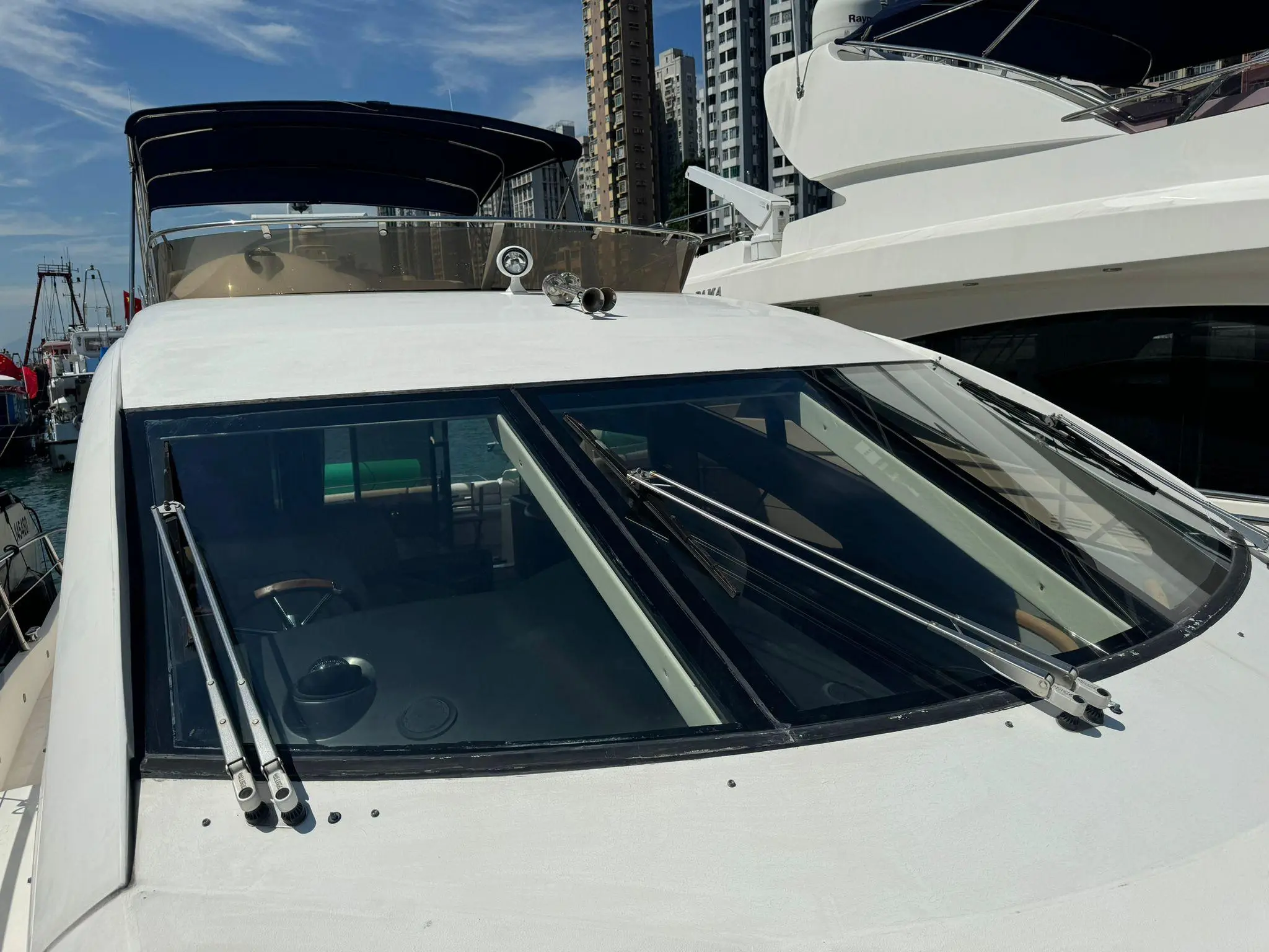 2007 Sunseeker manhattan 60