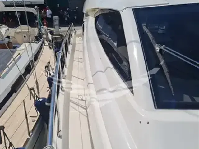 Ferretti Yachts 550