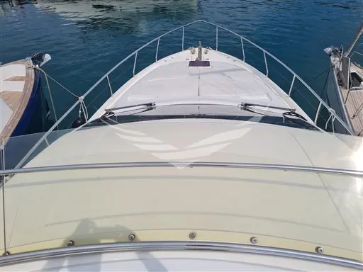 2004 Ferretti 550