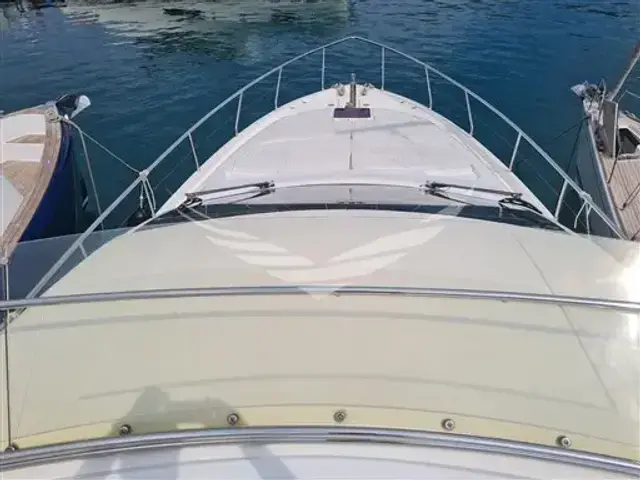 Ferretti Yachts 550