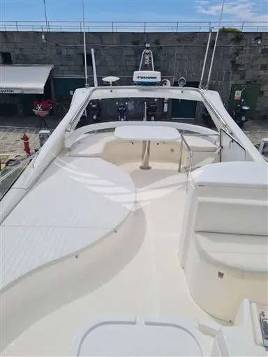 2004 Ferretti 550