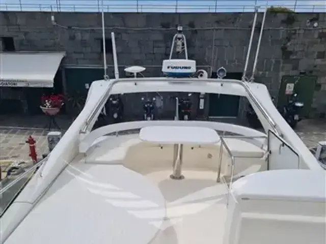 Ferretti Yachts 550