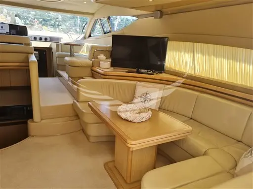 2004 Ferretti 550