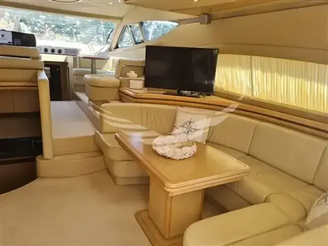 Ferretti Yachts 550