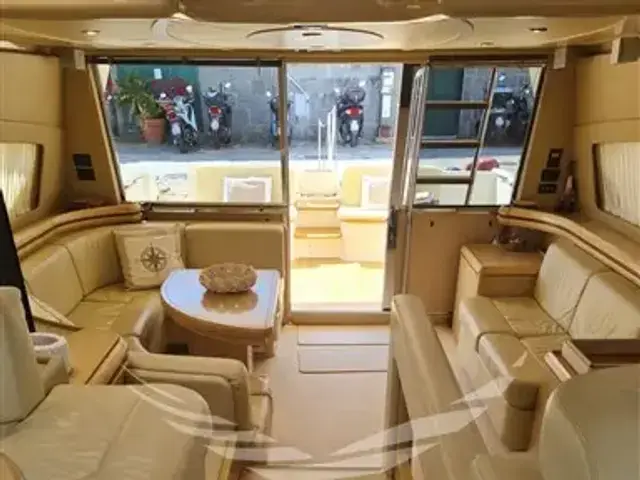 Ferretti Yachts 550