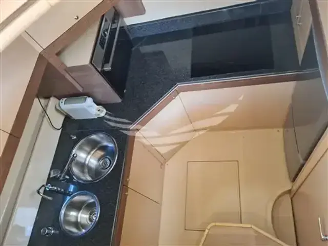 Ferretti Yachts 550