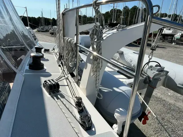 Maine Cat 38