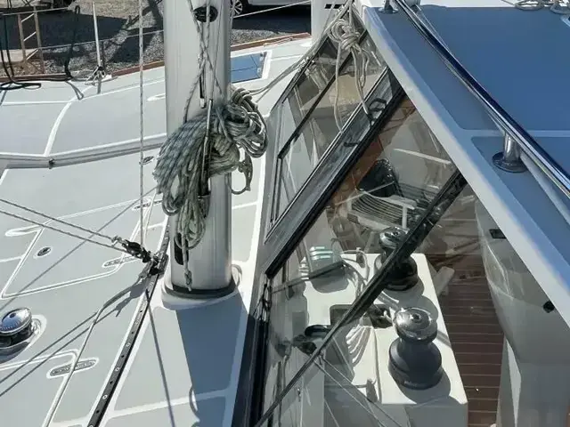 Maine Cat 38