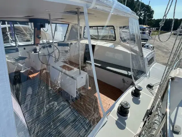 Maine Cat 38