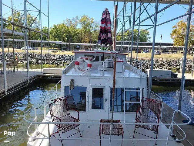 Marinette 34 River Cruiser