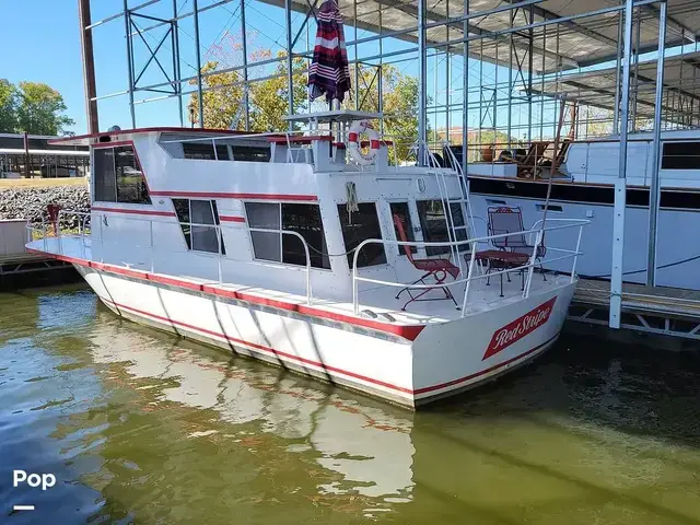 Marinette 34 River Cruiser