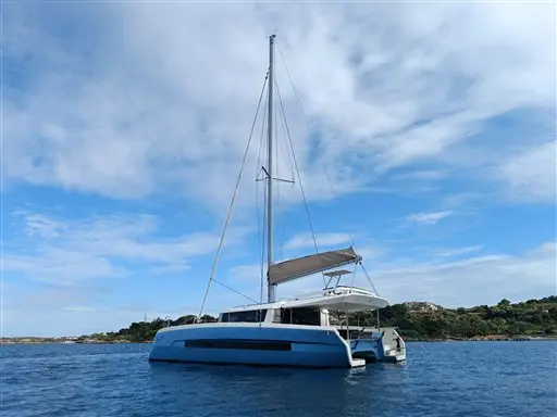 2019 Dufour catamaran 48