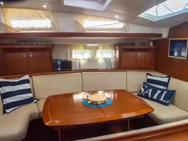 Beneteau Oceanis Clipper 523