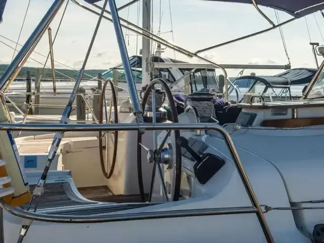 Beneteau Oceanis Clipper 523