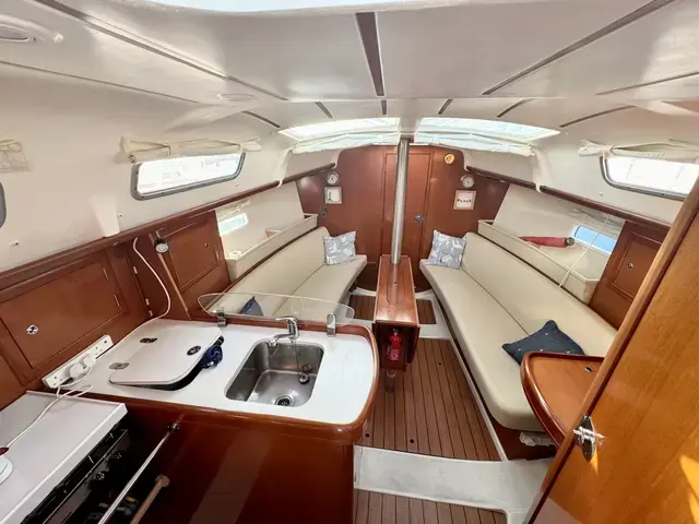 Beneteau Oceanis Clipper 323