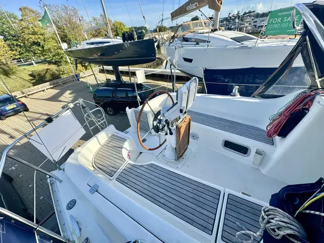 Beneteau Oceanis Clipper 323