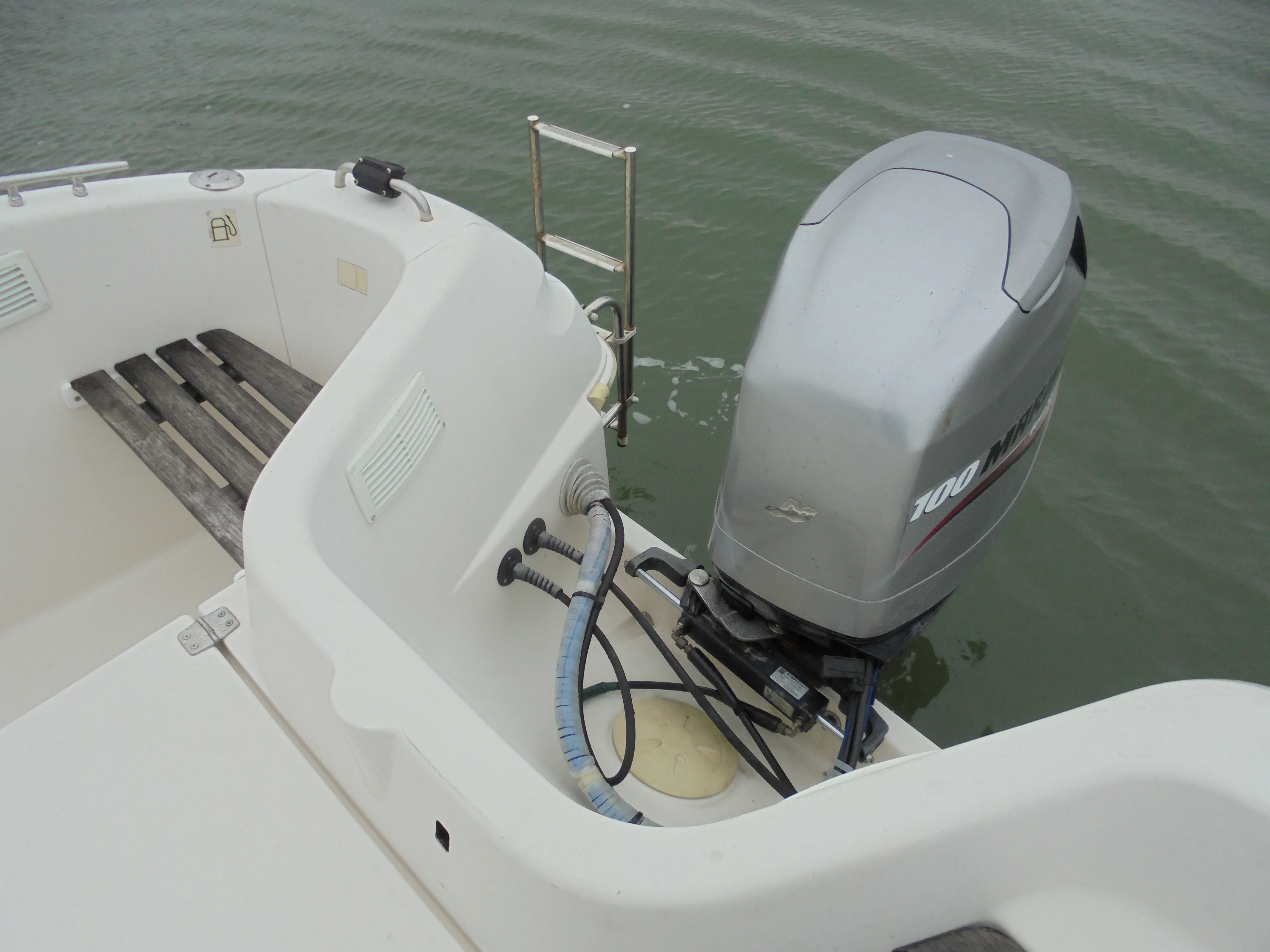 2009 Quicksilver 640 pilothouse