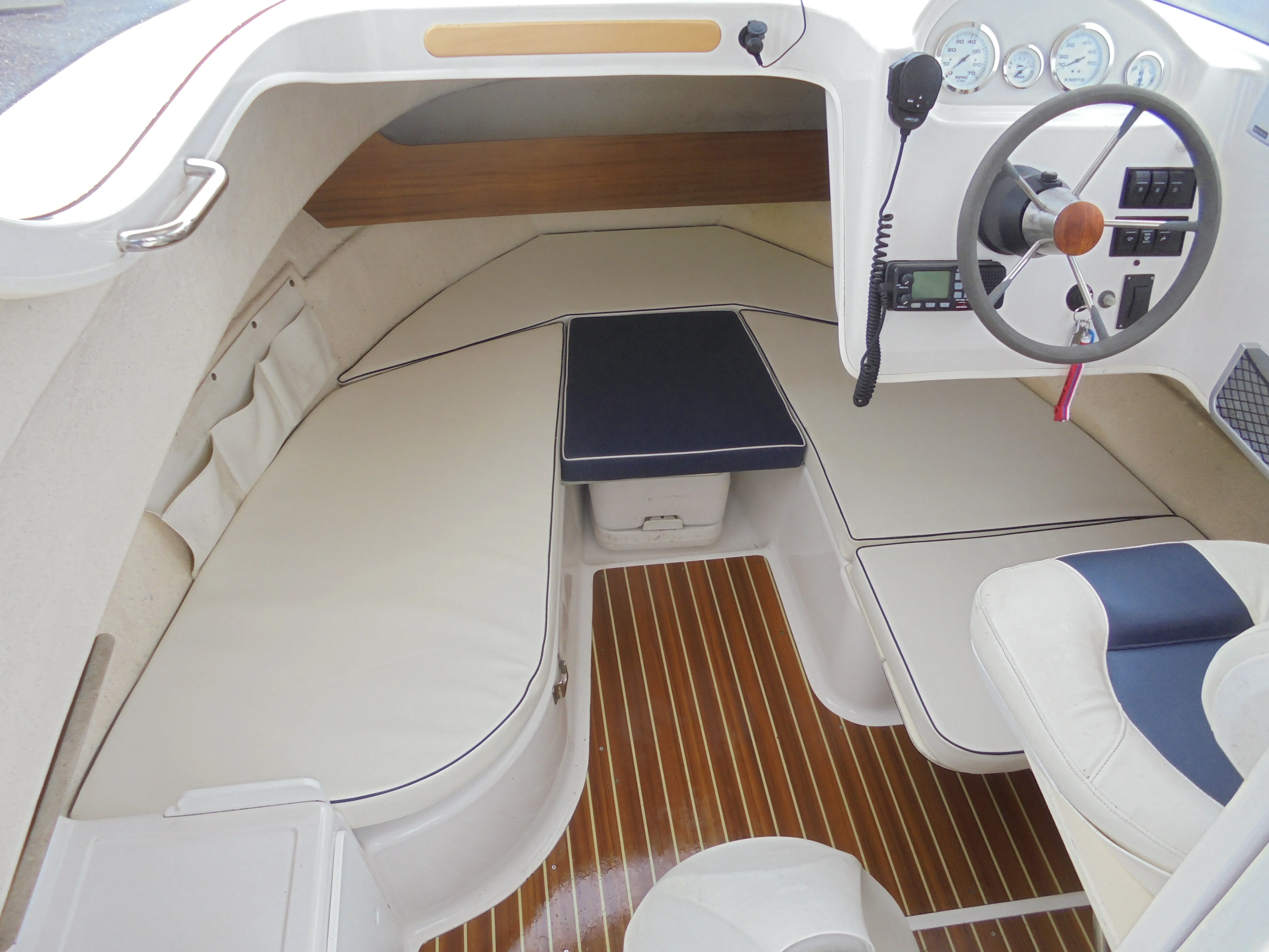 2009 Quicksilver 640 pilothouse