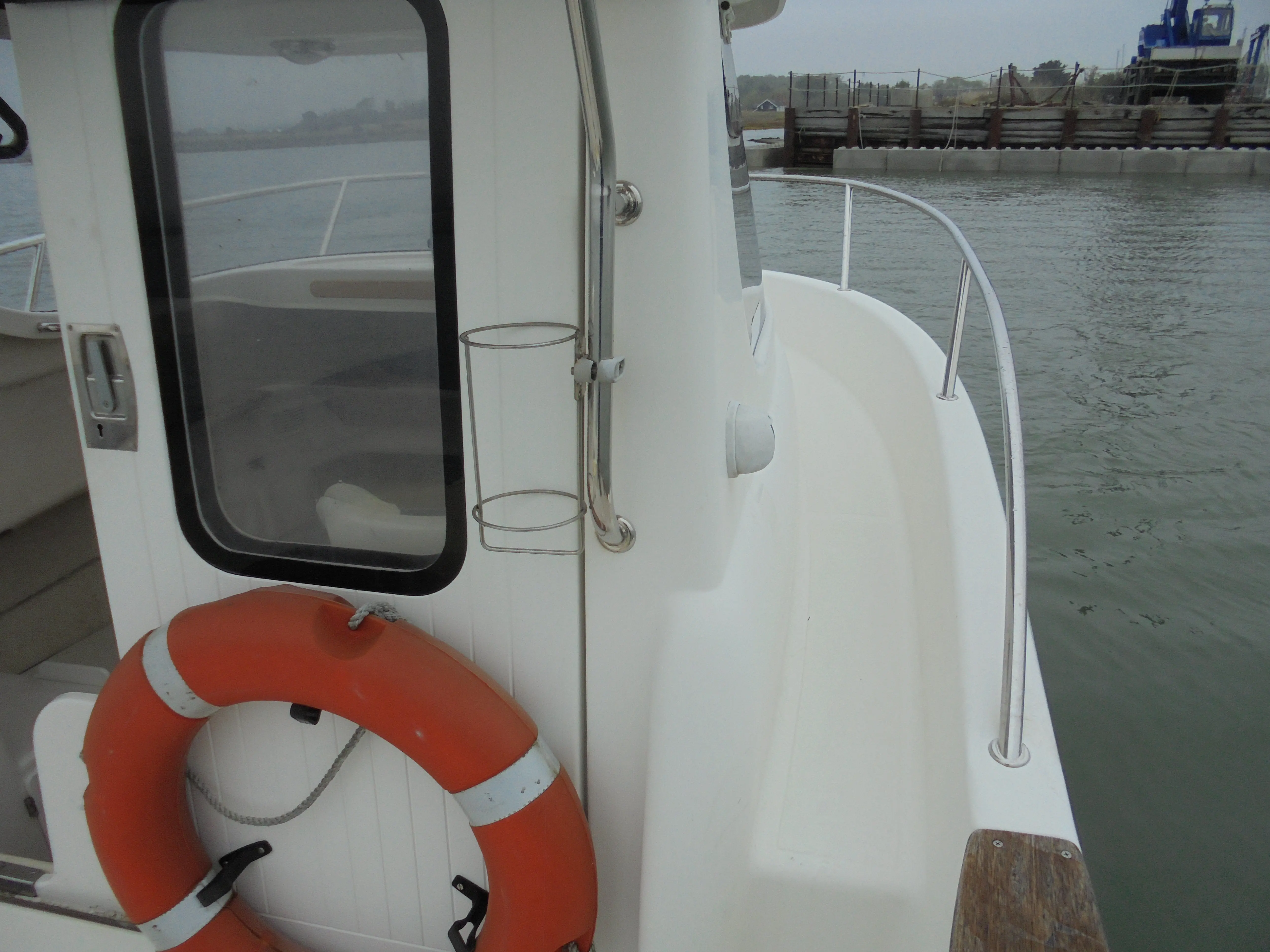 2009 Quicksilver 640 pilothouse