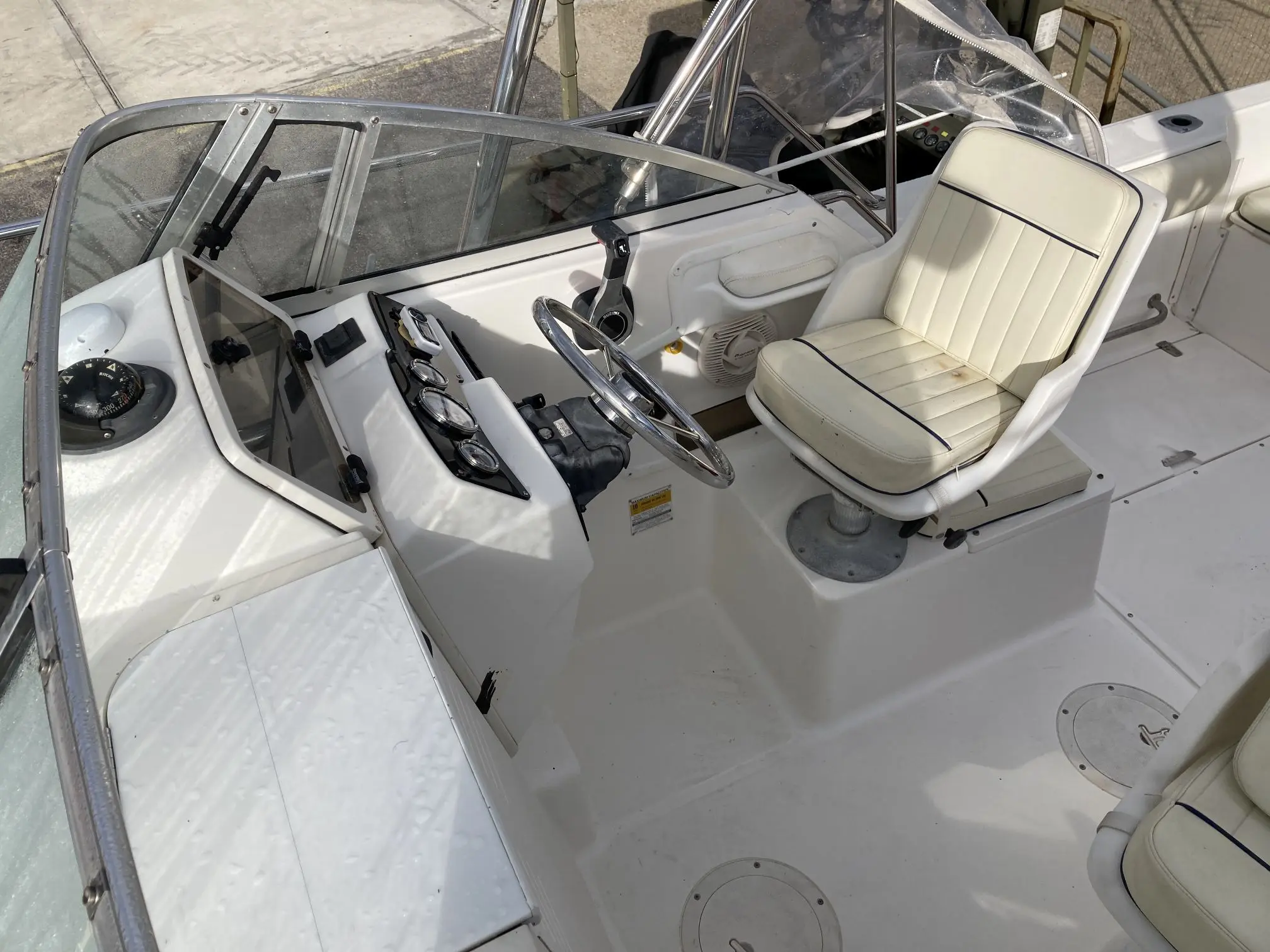 1998 Boston Whaler 21 conquest