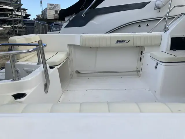 Boston Whaler 21 Conquest