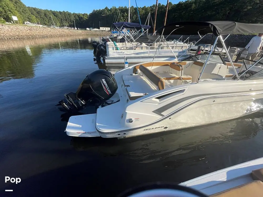 2022 Bayliner dx2200