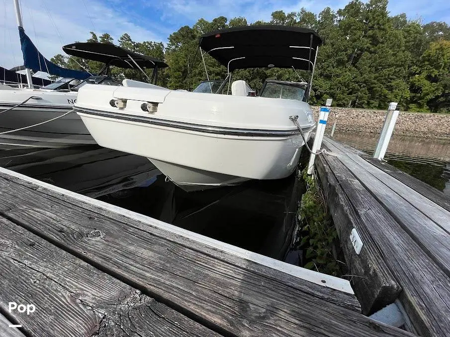 2022 Bayliner dx2200