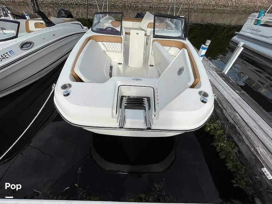 2022 Bayliner dx2200