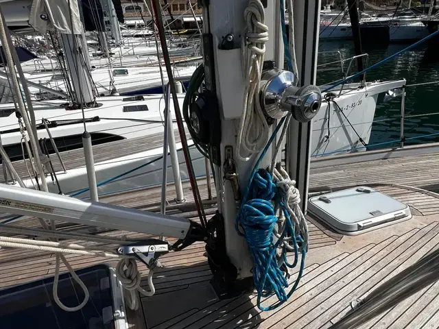 Hallberg Rassy 42