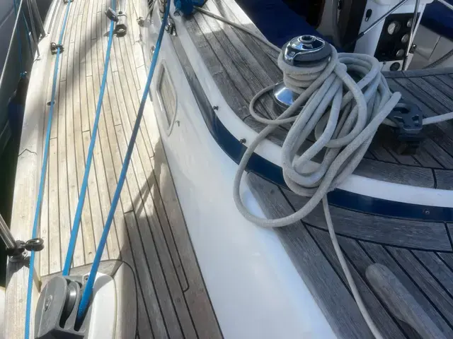 Hallberg Rassy 42