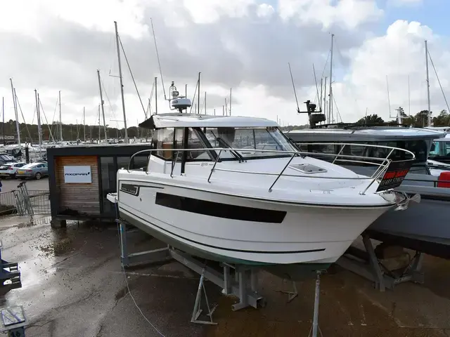 Jeanneau Merry Fisher 855