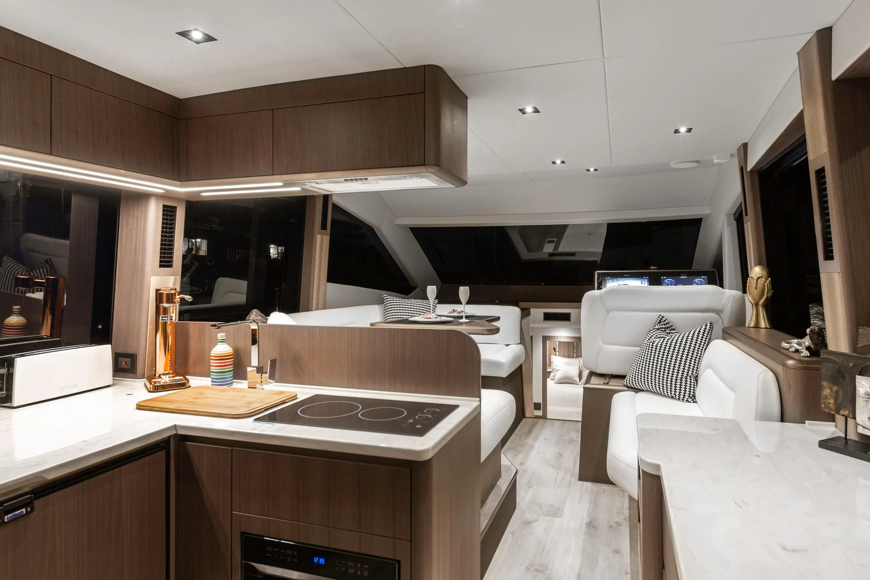 2025 Galeon 480 fly